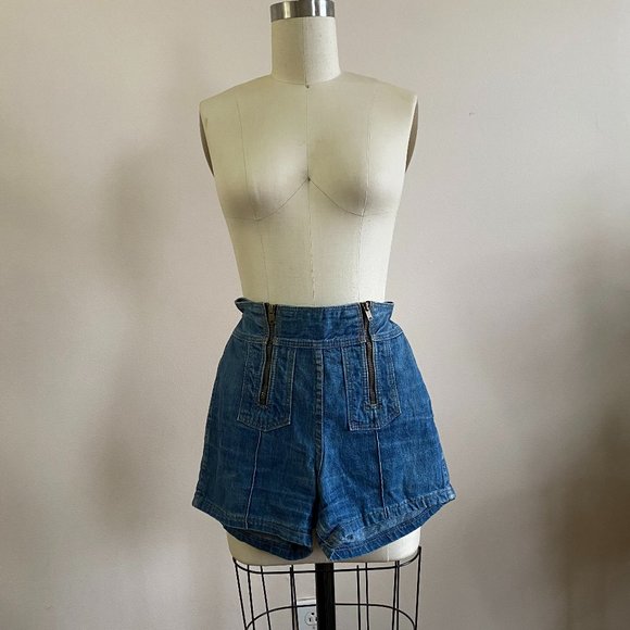 Vintage High Waist Denim Shorts With Zippers - Picture 1 of 6